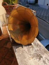 Grammofano tenuto in buone condizioni, base in legno ottima qualità 