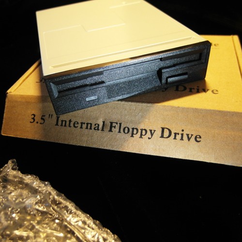 Floppy drive 1 44mb - floppy, 1.44mb