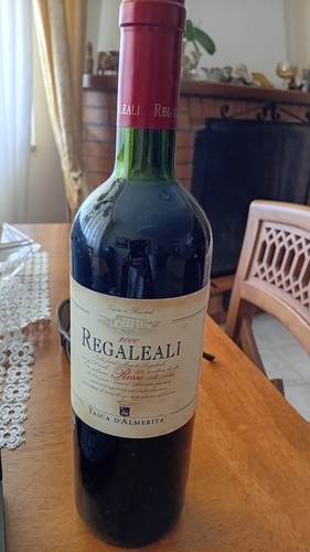 Vino siciliano rosso regaleali - vino,
