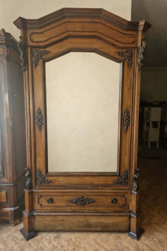 Imponente antico armadio - imponente,