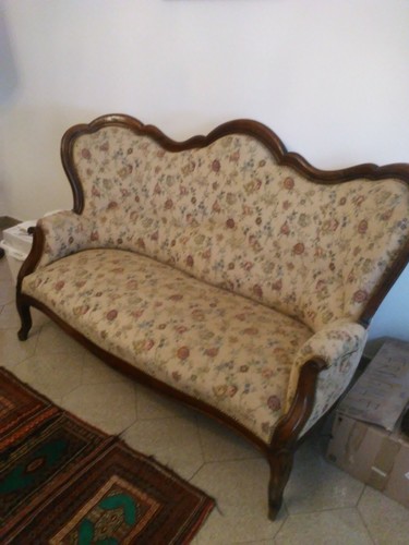 Antico divano