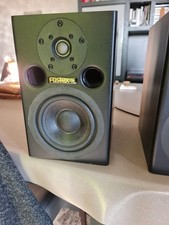 1 x Fostex PM0.5 Enceinte Active de studio. Active studio speaker