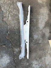 modanatura sotto faro y10