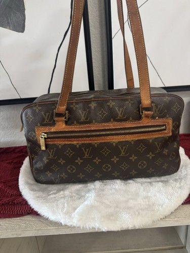 Louis vuitton monogram - louis,