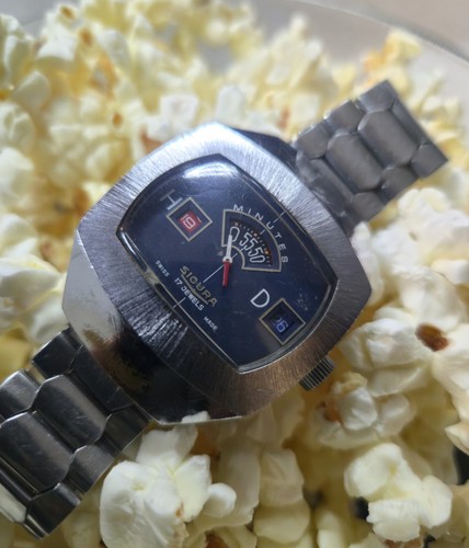 Sicura jump hour - sicura,