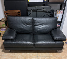 N.2 divani 2 posti pelle