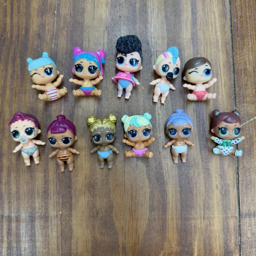 Surprise lil sisters - lil,