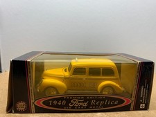 Golden wheel ford replica - wheel, taxi