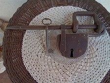 ANTICO LUCCHETTO CON UNA