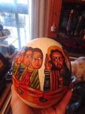 uovo di struzzo dipinto