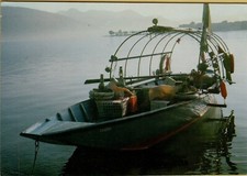 66763P  vecchia cartolina di lago MAGGIORE TIPICA BARCA DA PESCA
