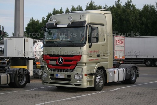 Foto camion mercedes benz - foto, mercedes-benz