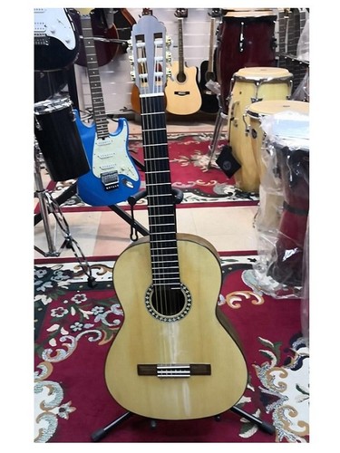 Chitarra classica spagnola