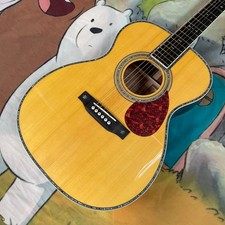 Chitarra acustica intarsiata