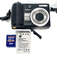 Nikon Coolpix P5000 10,0 megapixel fotocamera digitale nera - scheda SD e batteria - funzionante