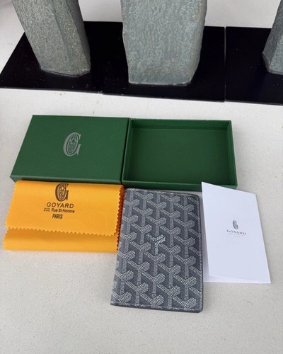 Goyard passport cover - goyard, holder