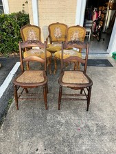 Antica sedia laterale in noce