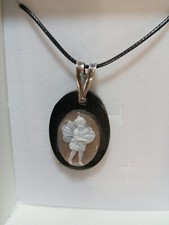 Ciondolo Fata Cammeo Su Base Legno Gancio Argento Raro
