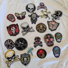 Lotto toppe teschio ricamate