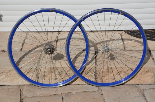Paires roues vuelta - paires,