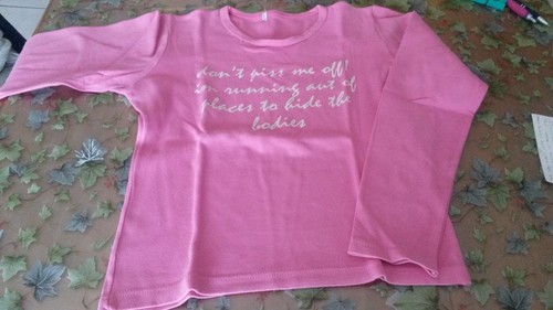 Maglia fuxia con scritte - fuxia,