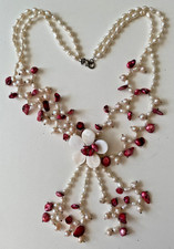 Collana Siamese con perle di fiume e fiore in madreperla