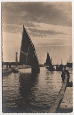 Barche a vela nel porto -
