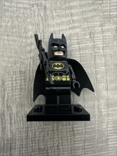 COME NUOVO - LEGO Batman 6864 6863 stemma tuta pipistrello giallo e nero! Fibbia dettagliata
