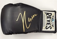 Julio Cesar Chavez firmato