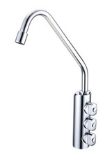 Rubinetto miscelatore tre vie