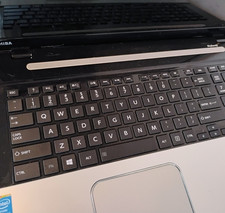 Laptop Computer Bundle TOSHIBA
