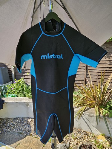 Muta corta uomo - , mistral
