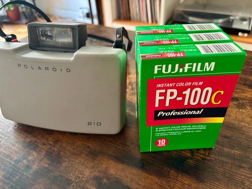 Polaroid land 210 camera - +, 3