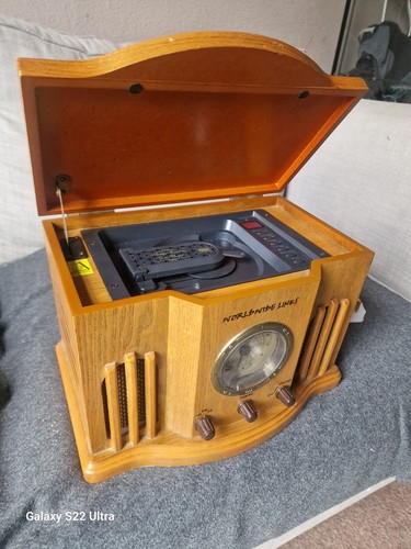 Crosley retro record player - record,