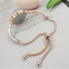 Unico Orologio da Polso Regolabile con Borchie di Perle con Disegno Floreale per