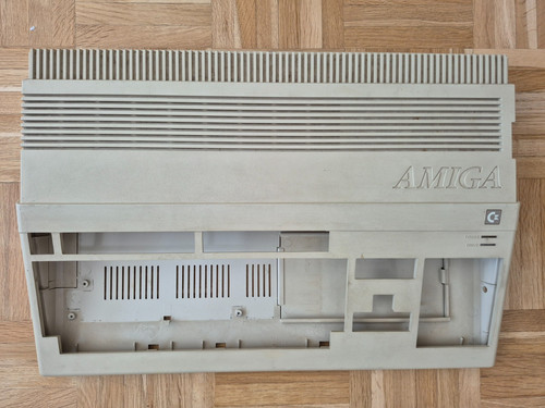 Case commodore amiga 500 - ✅,