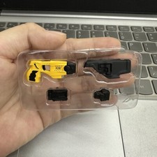 Modellino arma plastica gialla