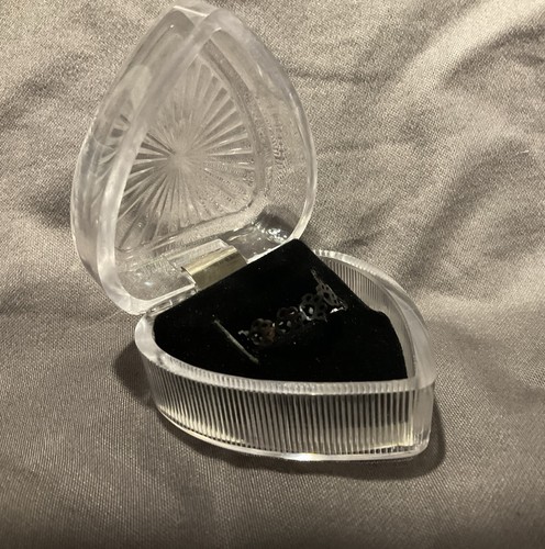 Anello nuovo senza etichette