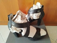 Sandali per l'estate - Nero Giardini