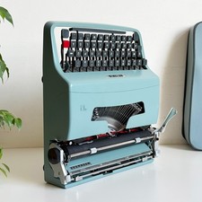 Olivetti Lettera 32 | working