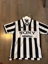 JUVENTUS 1996 1998 HOME