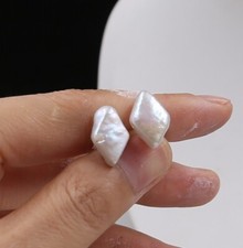 Orecchino 10x14 mm diamante