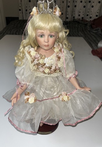 Bambola ballerina porcellana