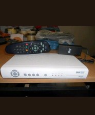 DECODER SKY HD MOD PACE DS830NS CON TELECOMANDO E CAVO ALIMENTAZIONE