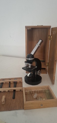 Microscopio vintage studio - microscopio,