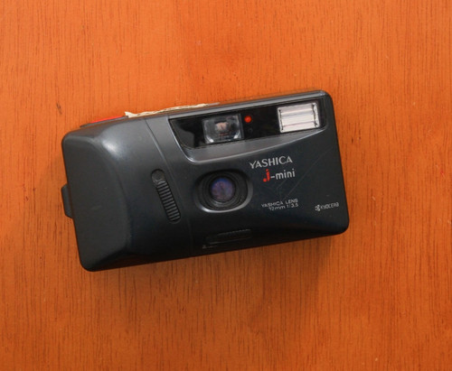 Yashica kyocera mini - yashica, mm