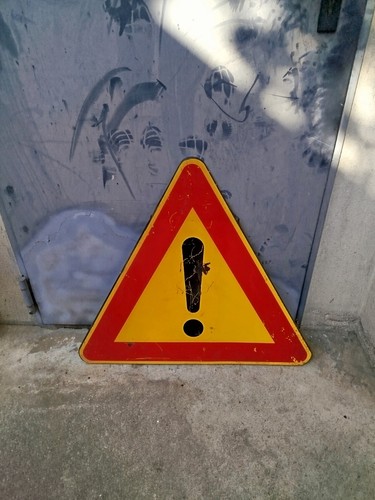Cartello stradale attenzione - cartello,