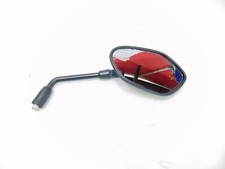 Specchio destro con graffi