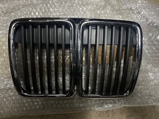 BMW M3 E30 320 IS CALANDRA MASCHERINA GRIGLIA  CENTRALE GRILL OLD STOCK