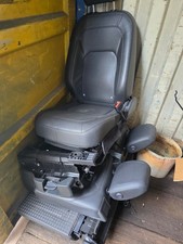 LANDE ROVER DEFENDER L663 2022 90-110-130 TAPPEZZERIA IN PELLE 7 POSTI